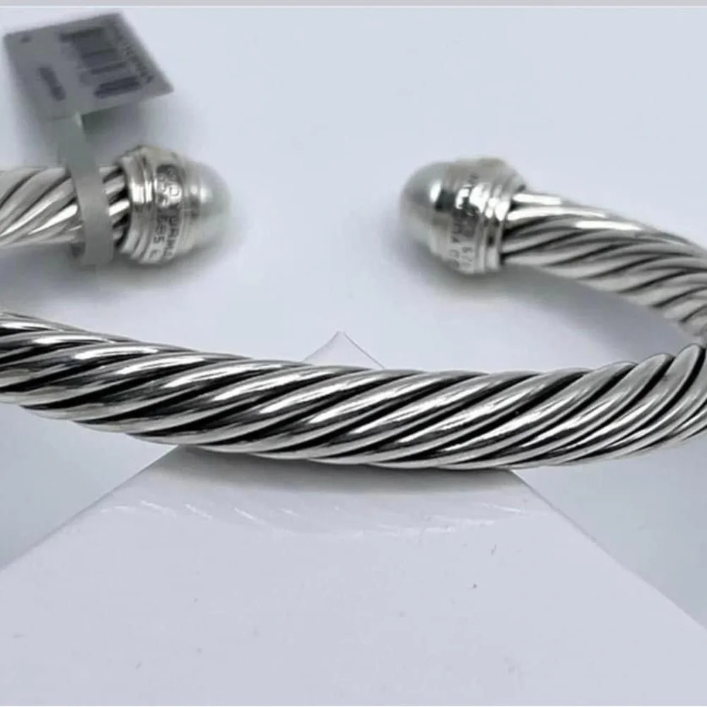 David Yurman Cable Classics Collection
Bracelet with Pearls and 14K Gold - Picture 5 of 5